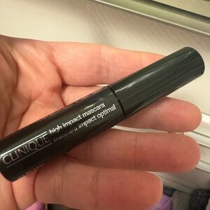 Clinique High Impact Mini Mascara in Black